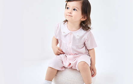 婴幼儿爬服